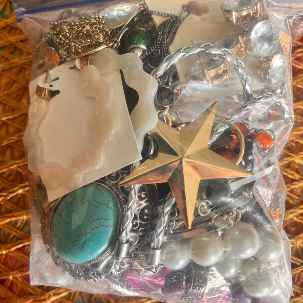 Colorful Beaded Jewelry Assortment - Picture 10 of 12